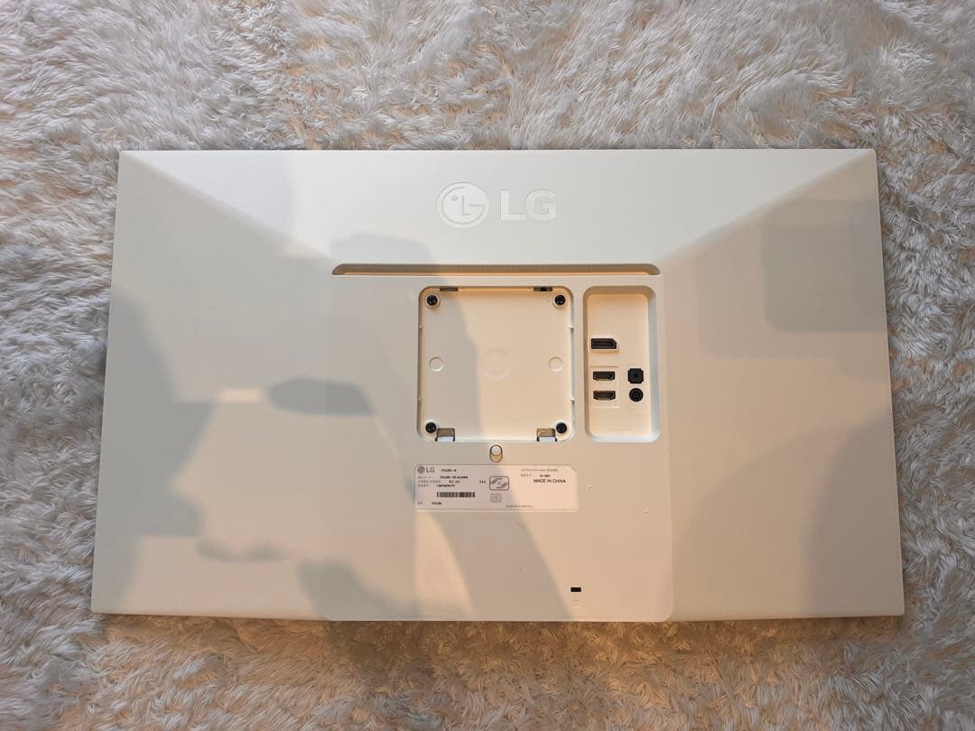 LG 27インチ 4Kモニター 27UL550-W（2021年製）