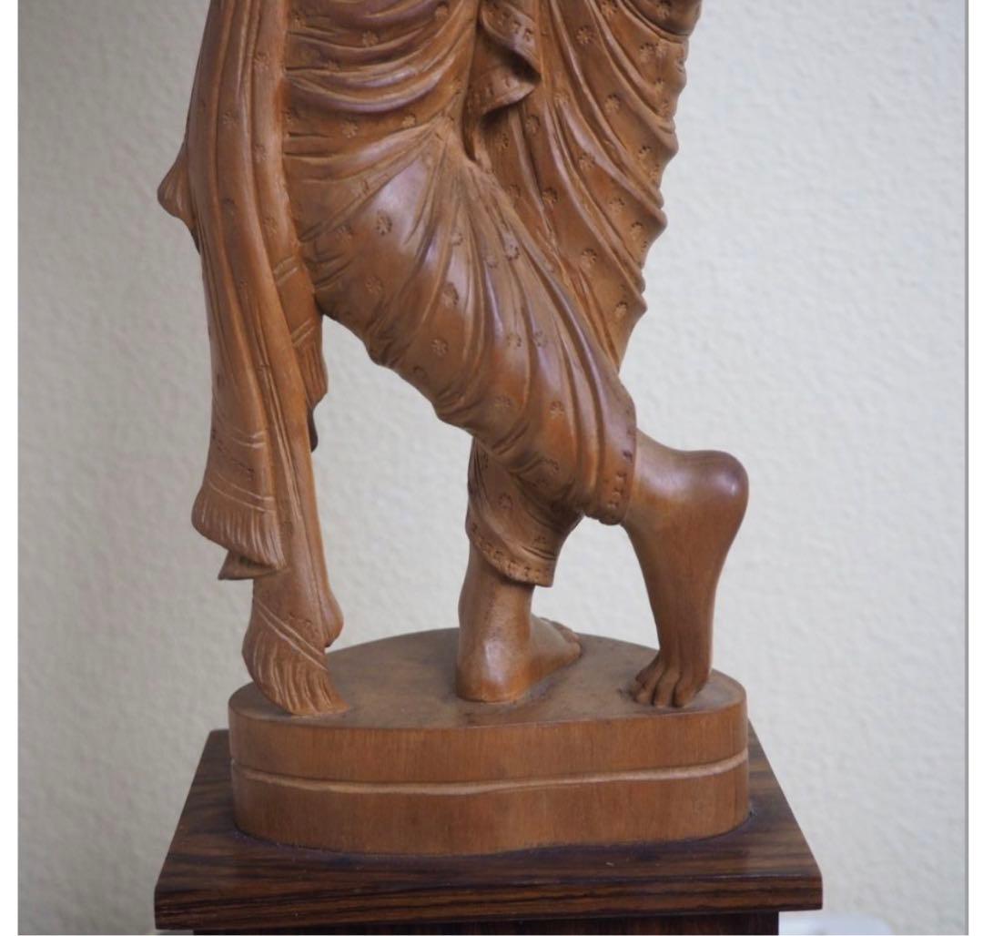 送料無料　時代物　老山白檀香木インド白檀細密彫刻女神像高さ62.5ｃｍ本物保証