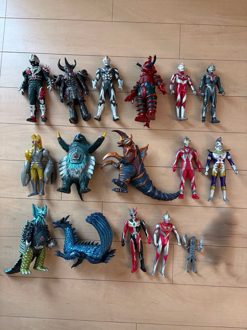 旧ウルトラマンソフビ 15体とガシャポンのバルタン星人