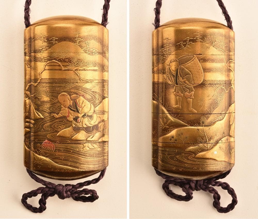 桃太郎の金蒔絵印籠　銘：松花斎（根付　鯉・魚）