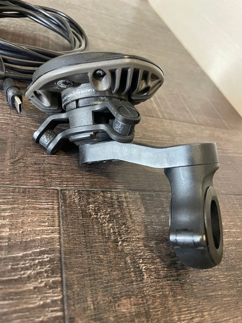 QUAD LOCK 充電器 + バイクマウント