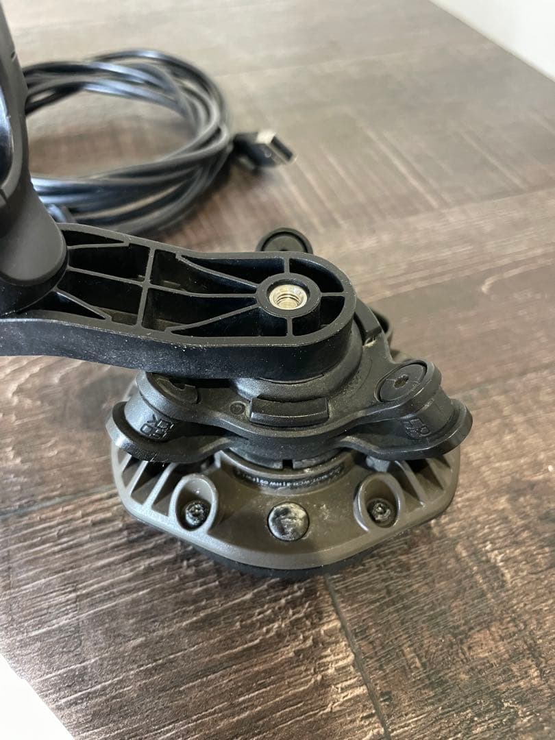 QUAD LOCK 充電器 + バイクマウント