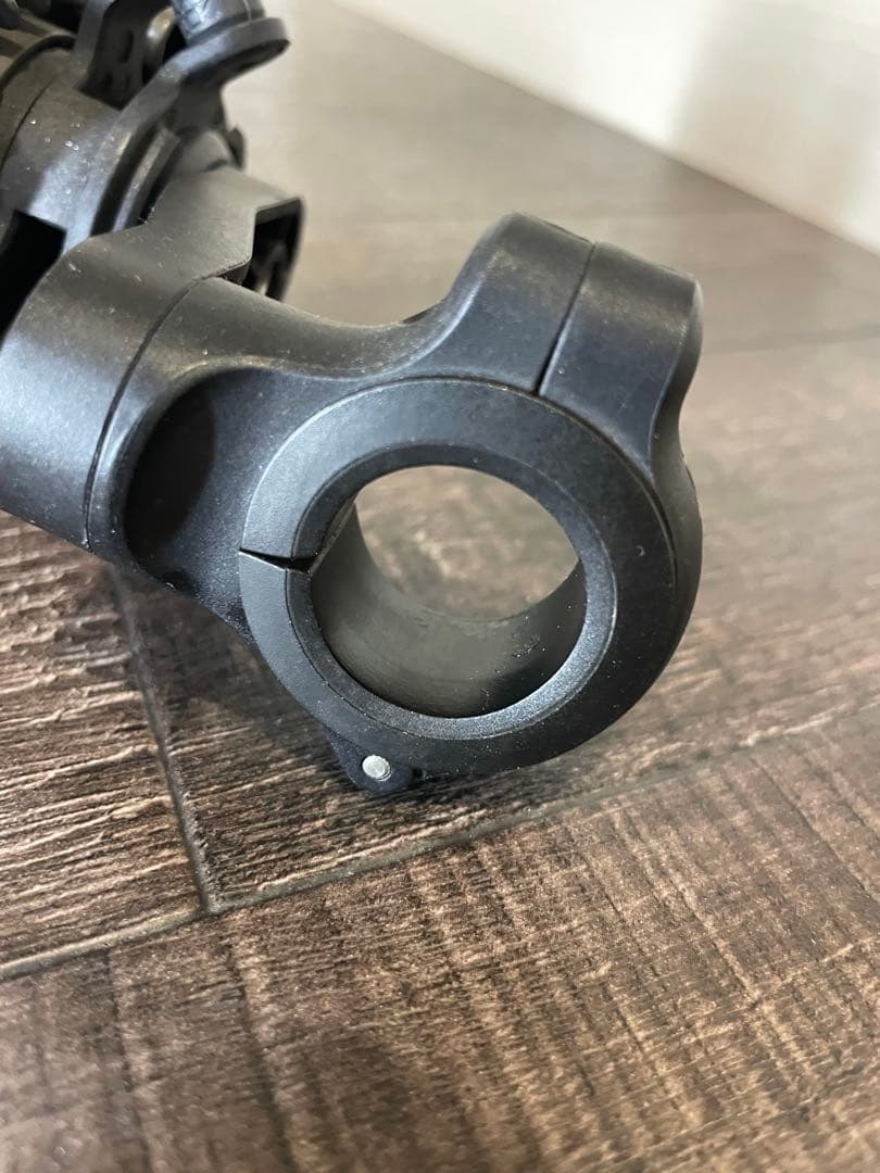 QUAD LOCK 充電器 + バイクマウント