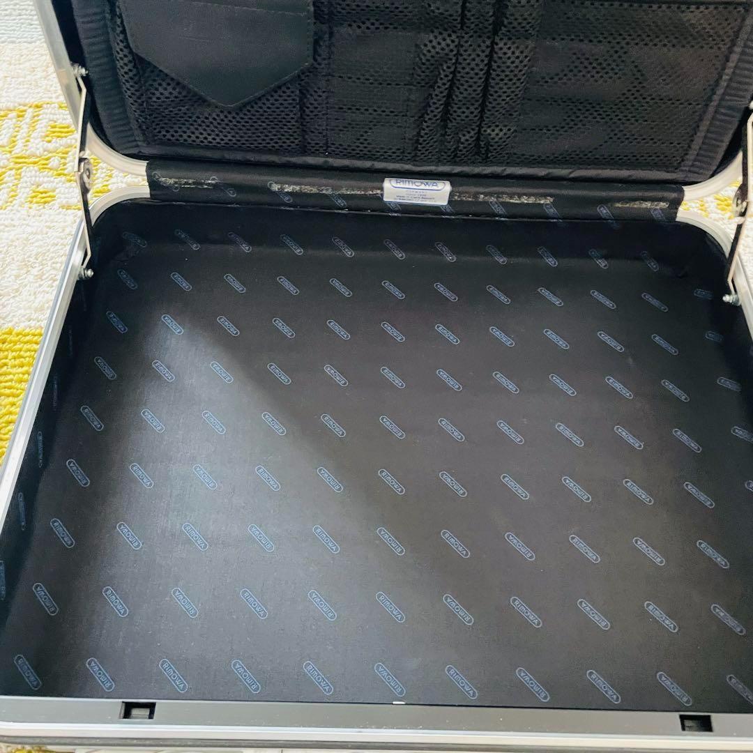 リモワ アタッシュケース 黒　ハンドバック　ショルダー　ポーチ付　ダイヤル