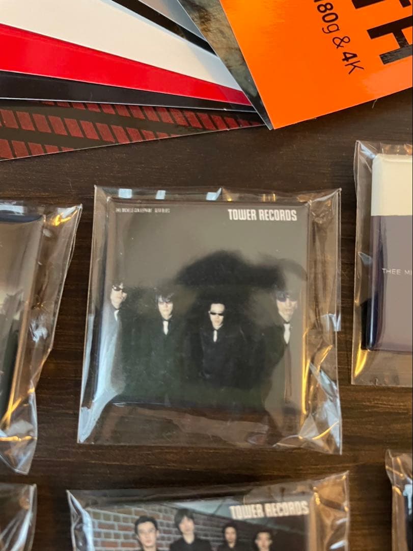 thee michelle gun elephant9作品ジャケット柄ピンバッジ