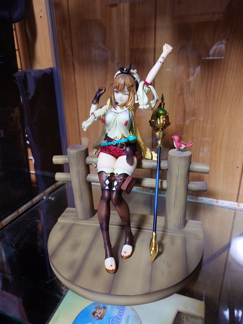 ライザのアトリエ ライザフィギュア1/7+タペストリー