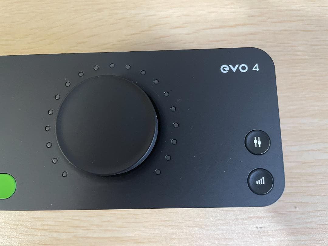 evo4 オーディオインターフェイス高音質・簡単操作 / 配信・実況・歌ってみた