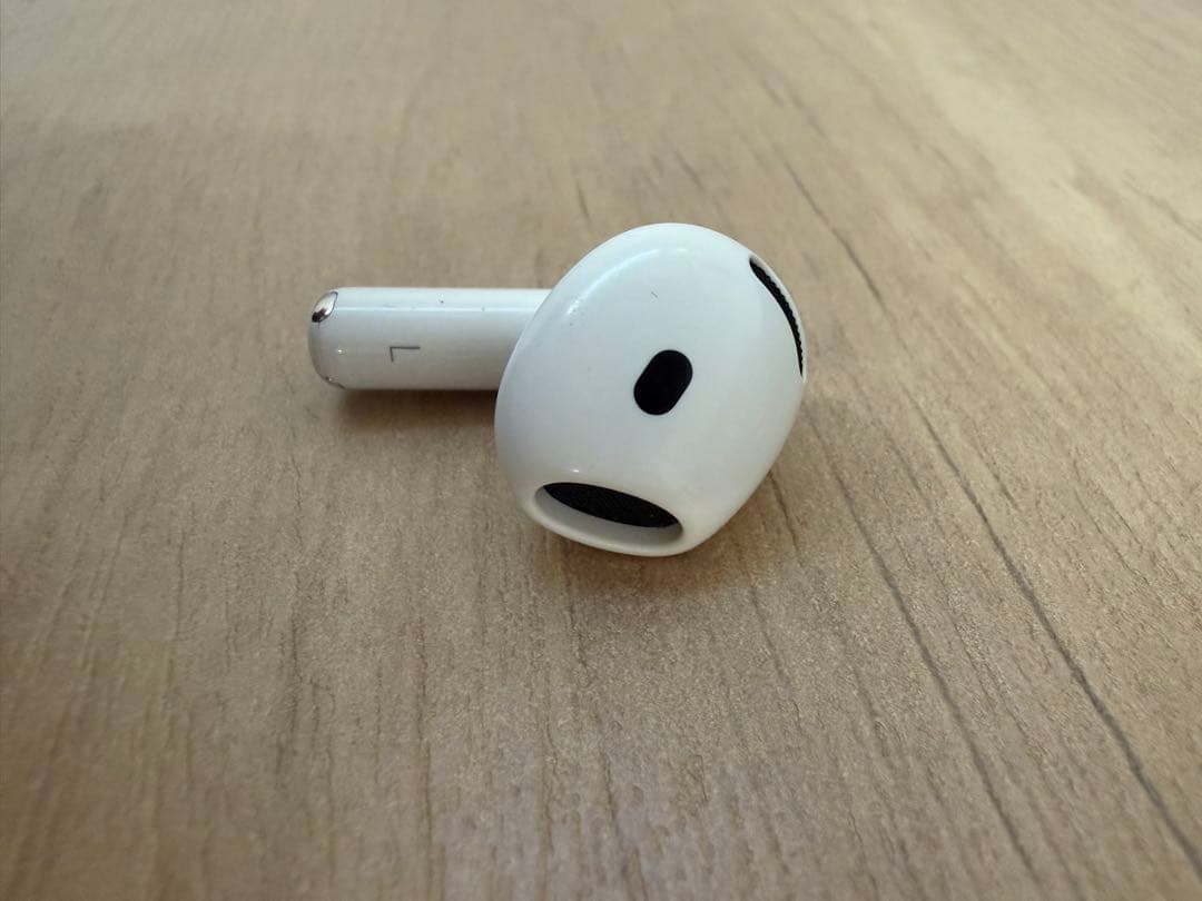 AirPods 4世代　ノイズキャンセリング搭載モデル