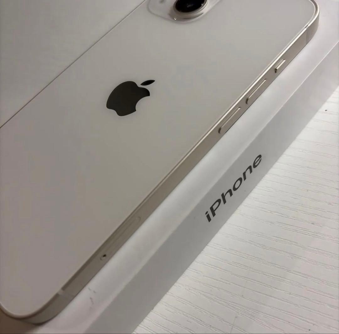 iPhone 13 256GB スターライト SIMフリー 極美品