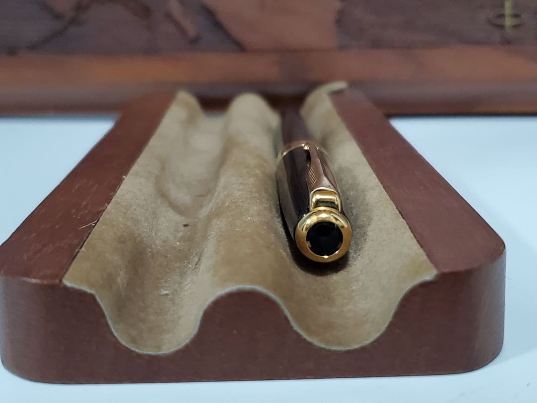 未使用　PARKER パーカー ソネット ビゾンフォンセ　真正漆 万年筆　18k