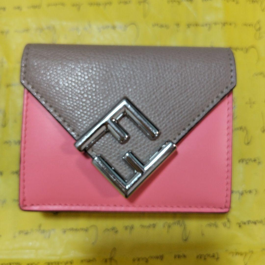 【美品】FENDI 三つ折り財布 FFダイヤモンド ピンク