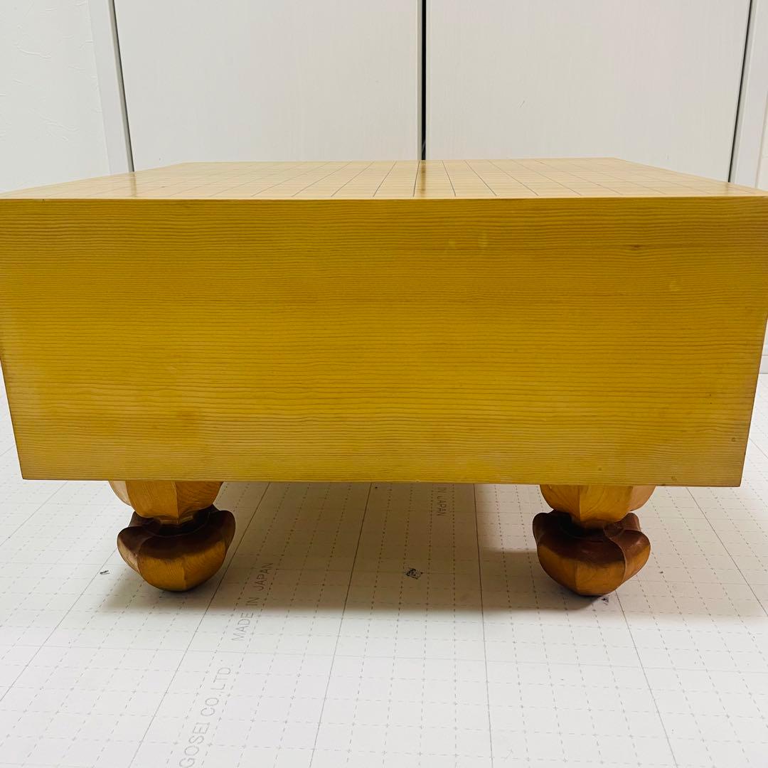 【良品】囲碁盤　本榧　天地柾　5寸7分　脚付きヘソ有り　蛤碁石 那智黒碁石　碁笥