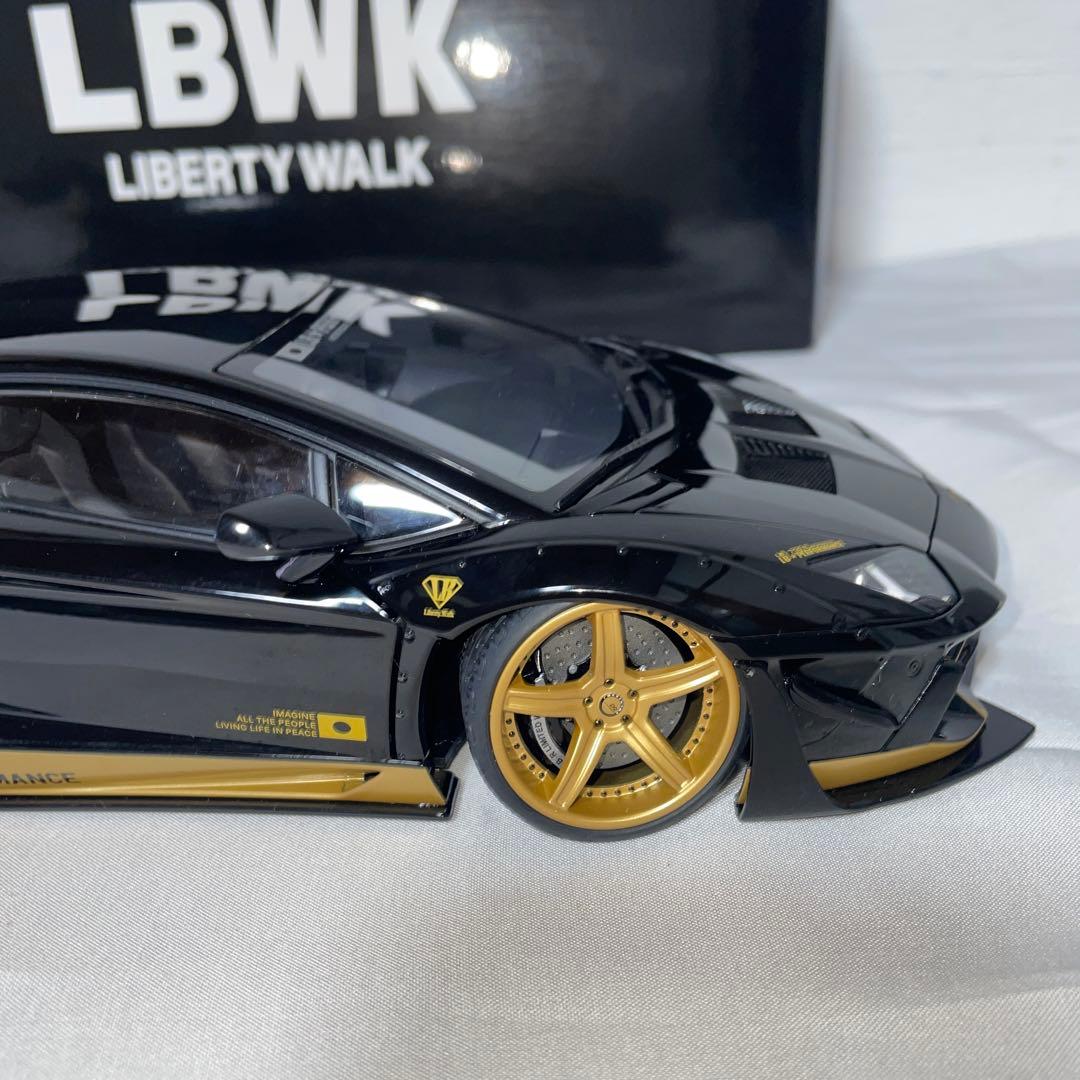オートアート　1/18　ランボルギーニ　アヴェンタドール　リミテッドエディション