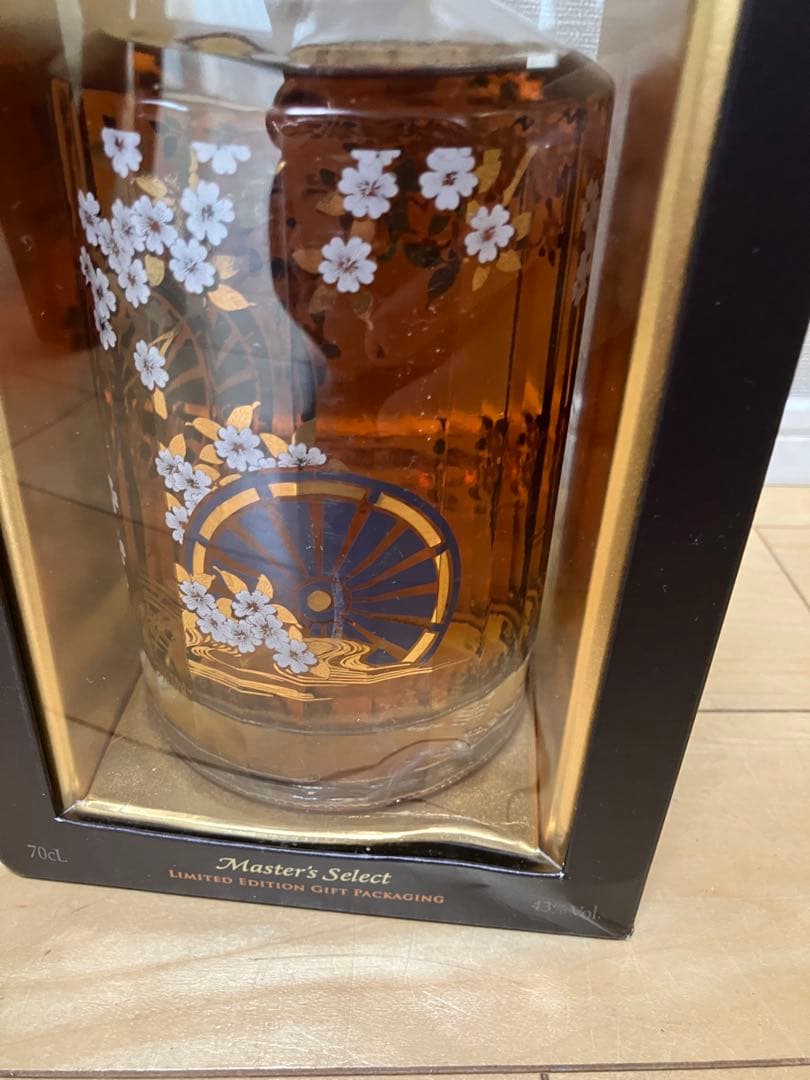 サントリー響　ジャパニーズハーモニーマスターズセレクト　意匠ボトル　冊子＆箱付き