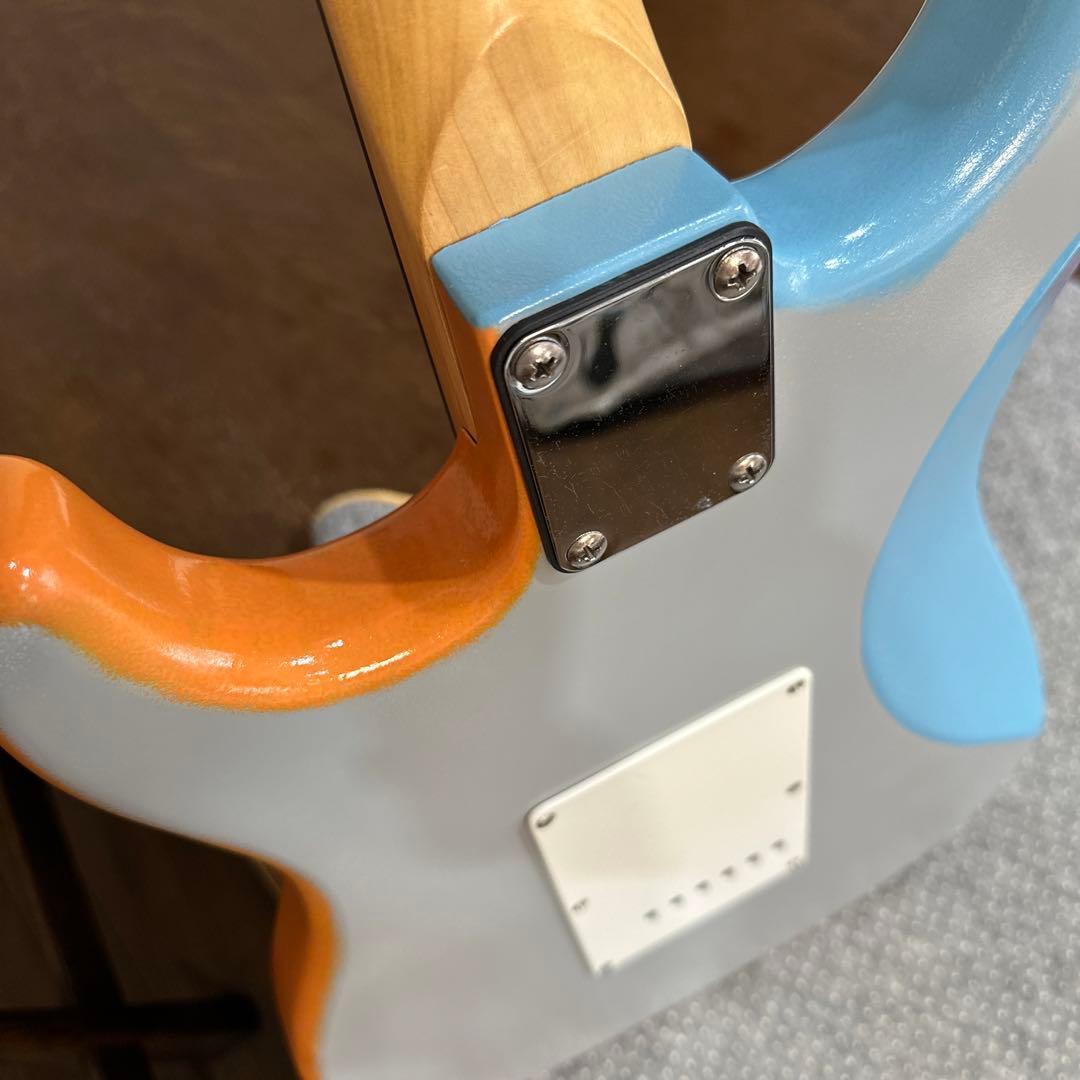 フェンダー　ストラトタイプ　ビートルズのジョージロッキー風エレキギター動作良好