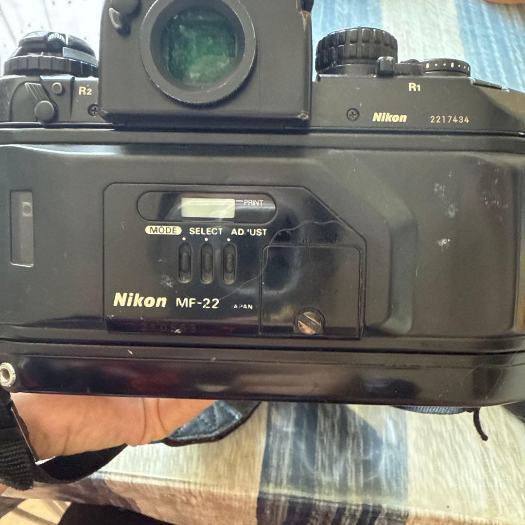 NikonF4カメラNikkor 35-70mmと80-200mm レンズセット