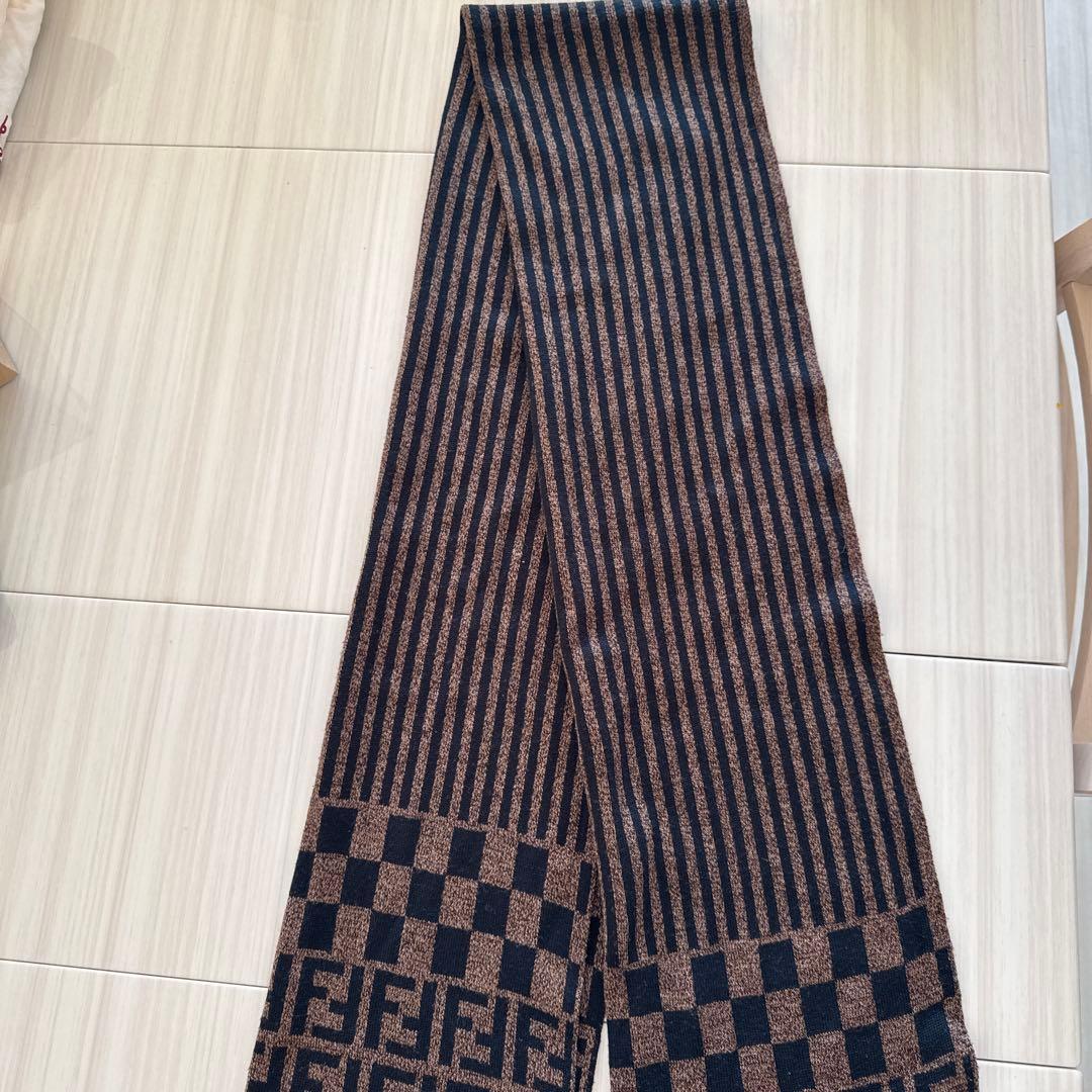 FENDI ロゴ チェック柄 マフラー