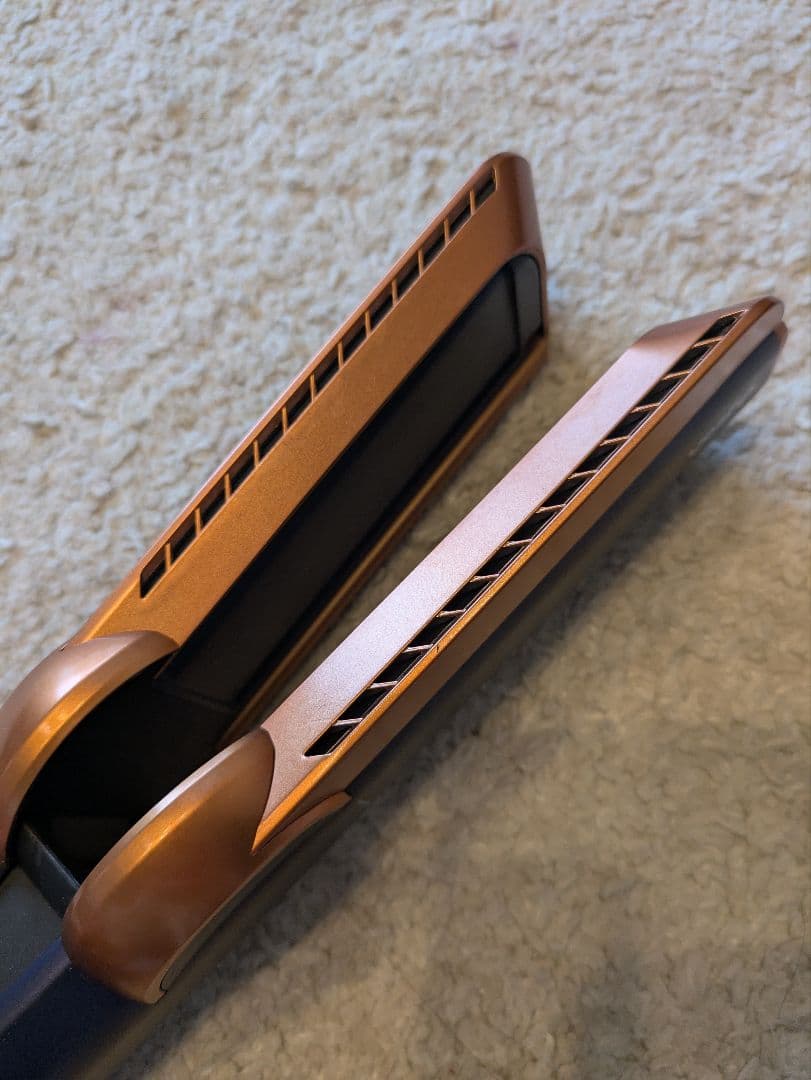 ダイソン Dyson Airstrait エアストレート HT01