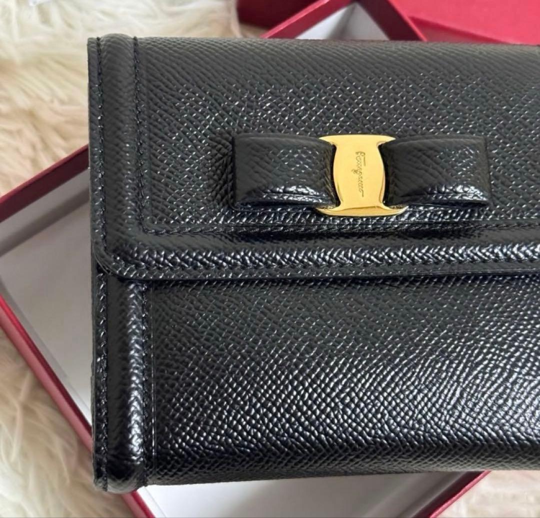 【お値下げ中】Salvatore Ferragamo 財布　ヴァラ　フェラガモ