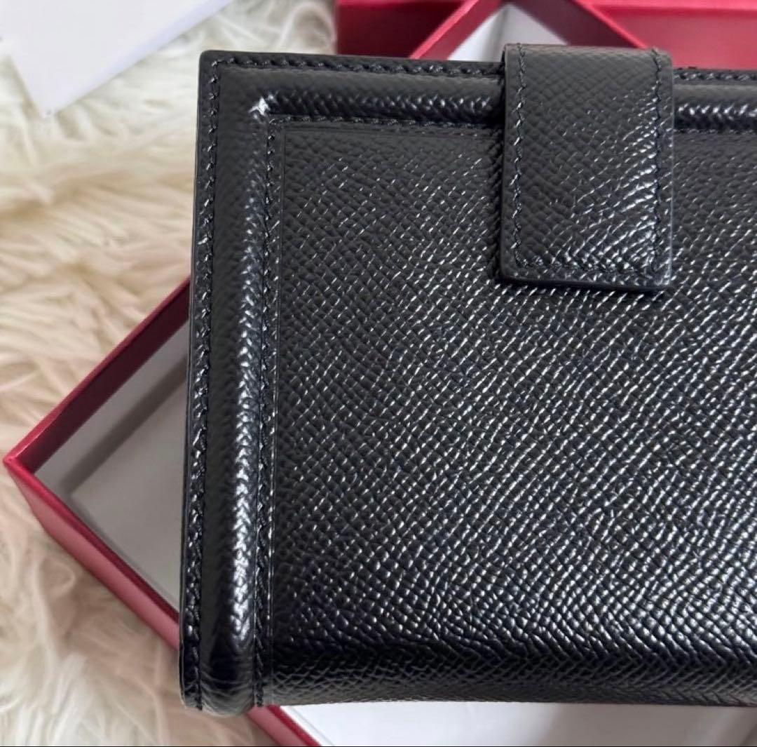 【お値下げ中】Salvatore Ferragamo 財布　ヴァラ　フェラガモ