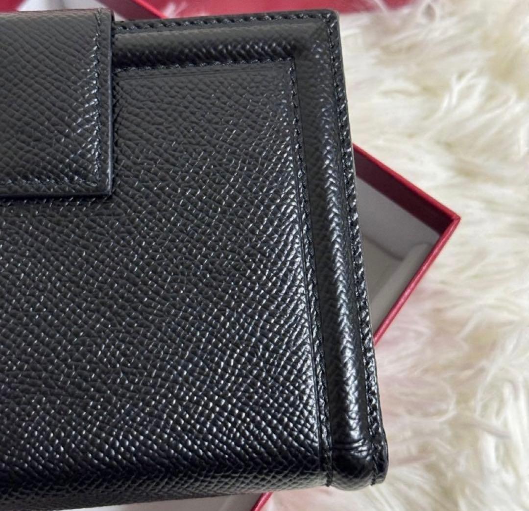 【お値下げ中】Salvatore Ferragamo 財布　ヴァラ　フェラガモ