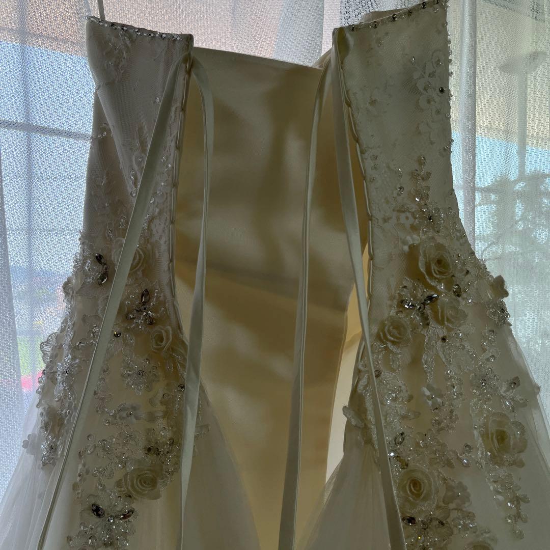 L*い様 最終お値下げ！超美品！エニーブライダル　長いトレーン　ゴージャスです