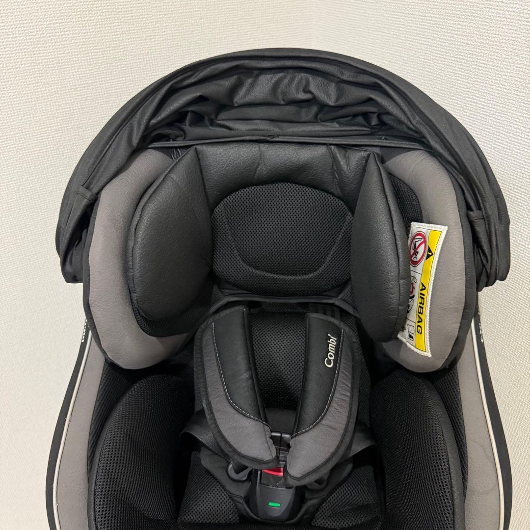 【極美品】コンビ　クルムーヴスマート　シートベルト式　チャイルドシート