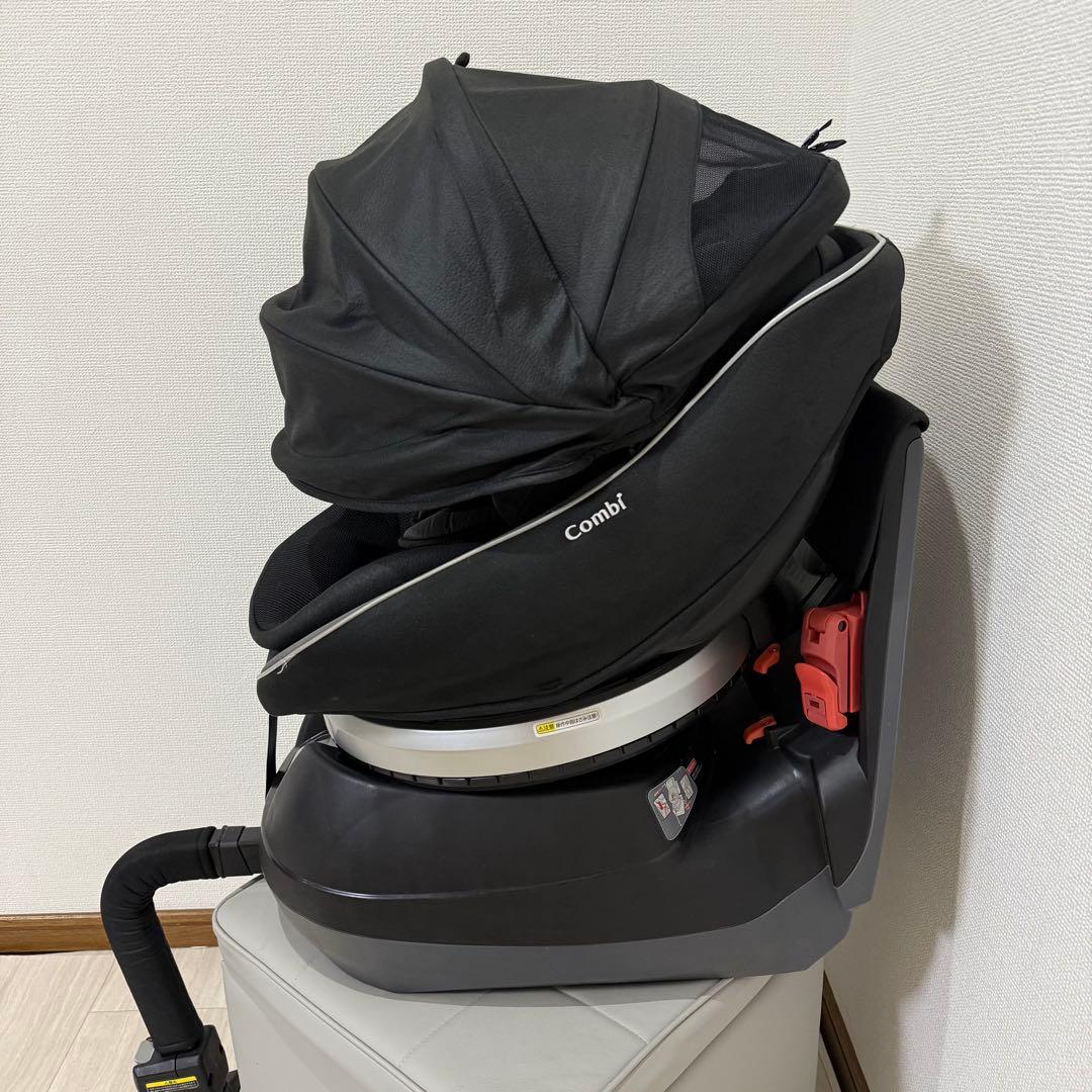 【極美品】コンビ　クルムーヴスマート　シートベルト式　チャイルドシート