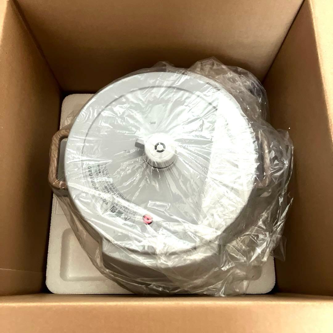 【開封未使用】アイリスオーヤマ 電気圧力鍋 KPC-MA3-H 3Lグレー木目調