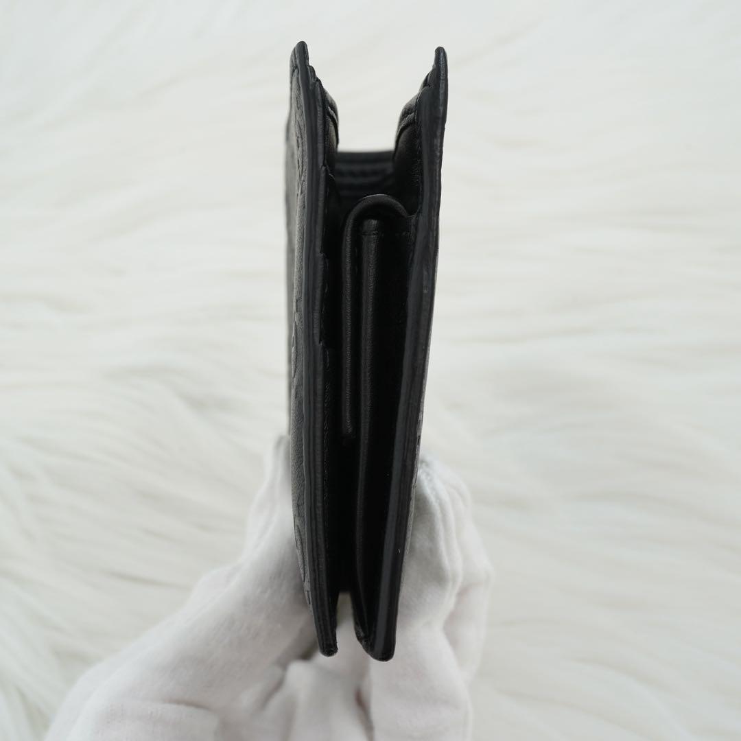 未使用品　箱付き　GUCCI グッチ　二つ折り財布　GG柄　シマ　ブラック