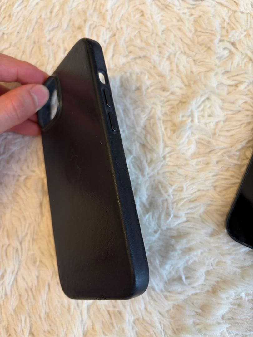 Apple iPhone 14 ブラック ケース付き