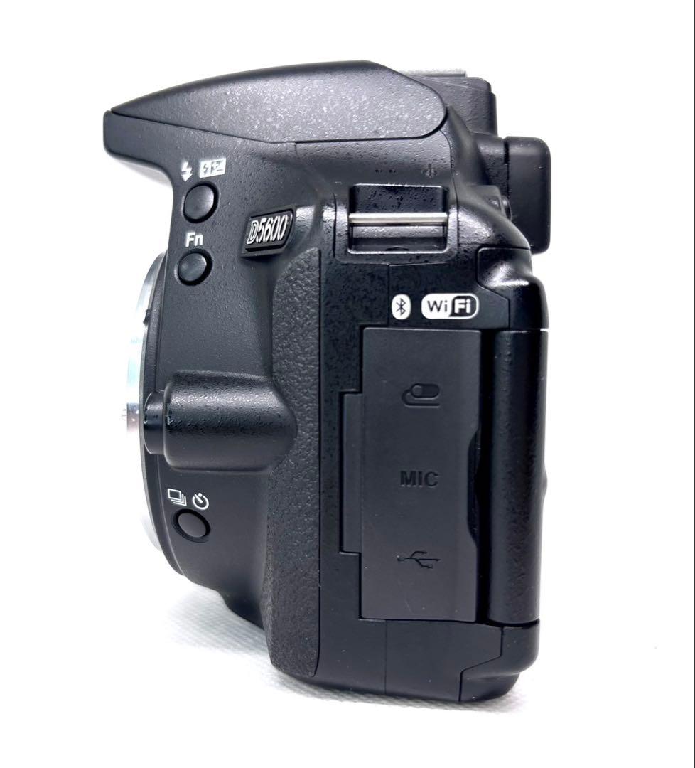 【ほぼ新品 外箱】ニコン Nikon D5600 広角ダブルキット　S6300回