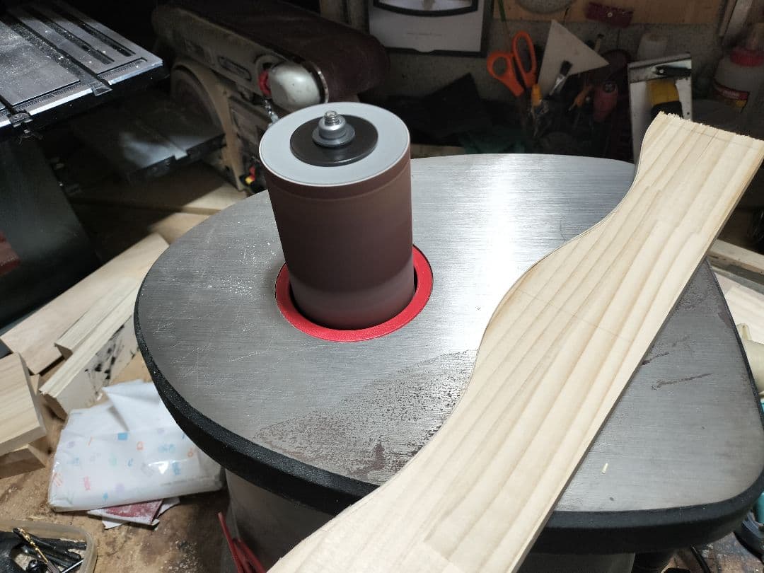 ♪手作り　沖縄三線スタンド　正面向き2丁並び引き出し付き♪