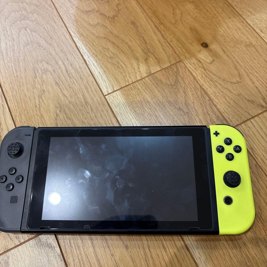 Nintendo Switch 黒/黄 本体 ACアダプター付き　ジャンク品