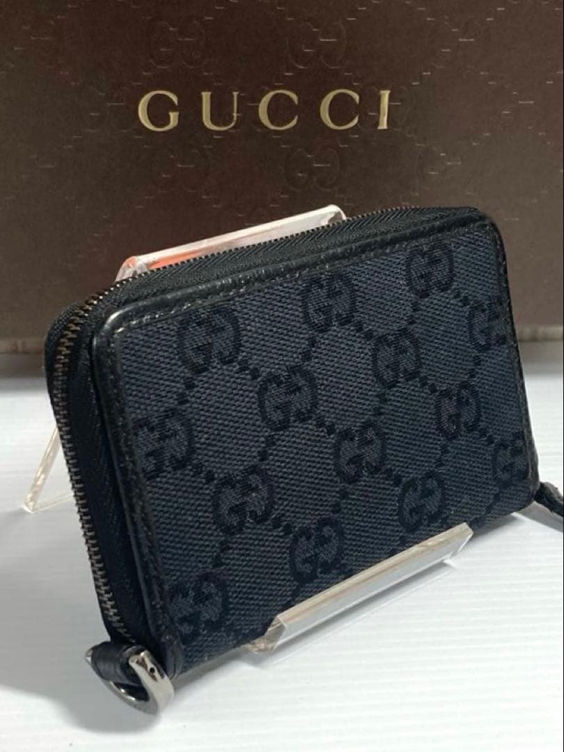 良品　GUCCI グッチ　GGキャンバス ケース　カードケース　ブラック