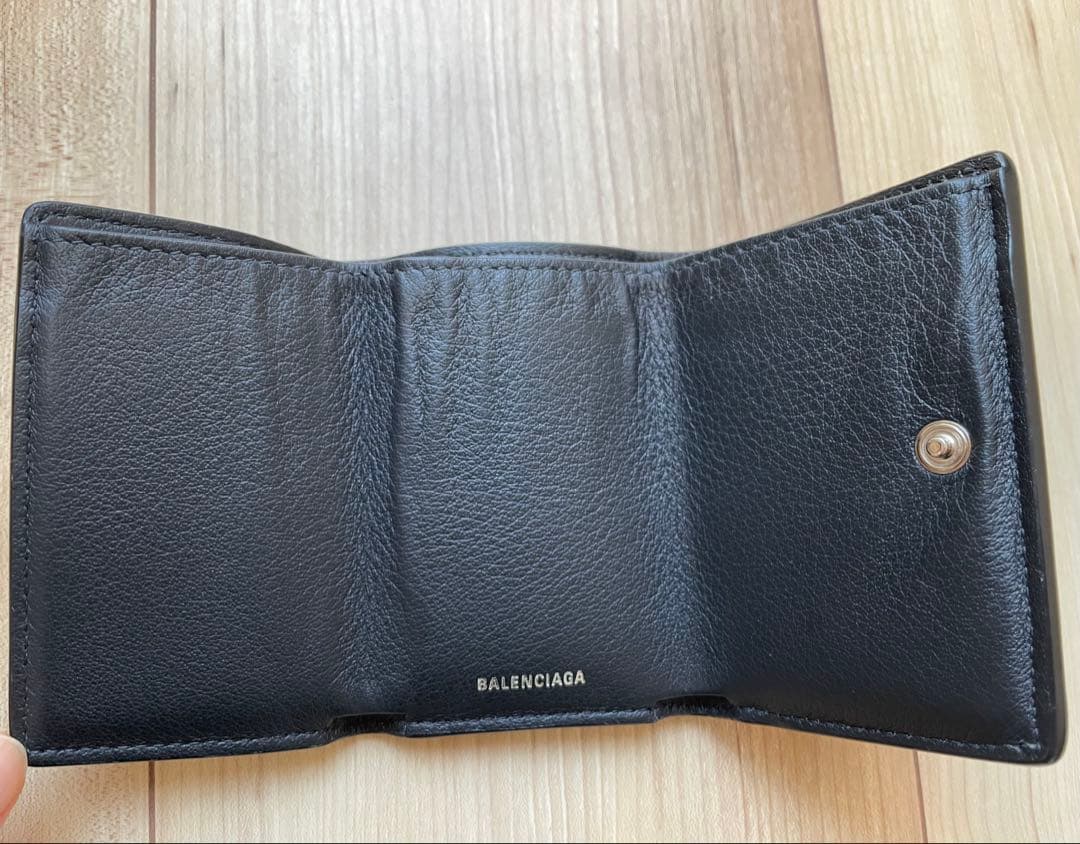 BALENCIAGA ブラックレザー三つ折り財布