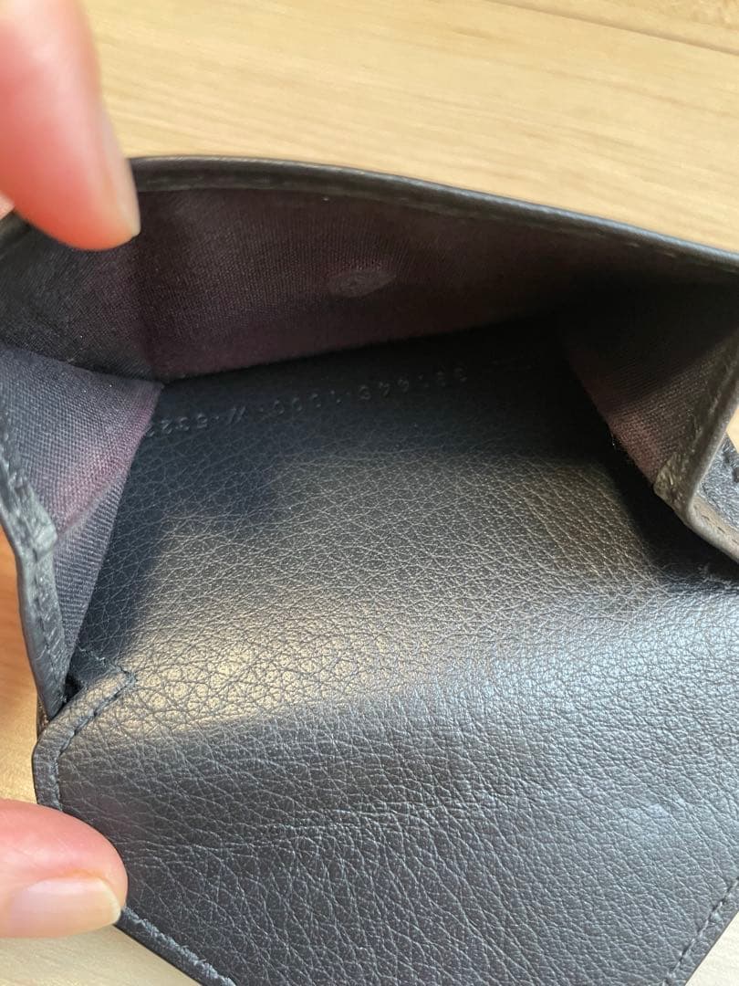 BALENCIAGA ブラックレザー三つ折り財布