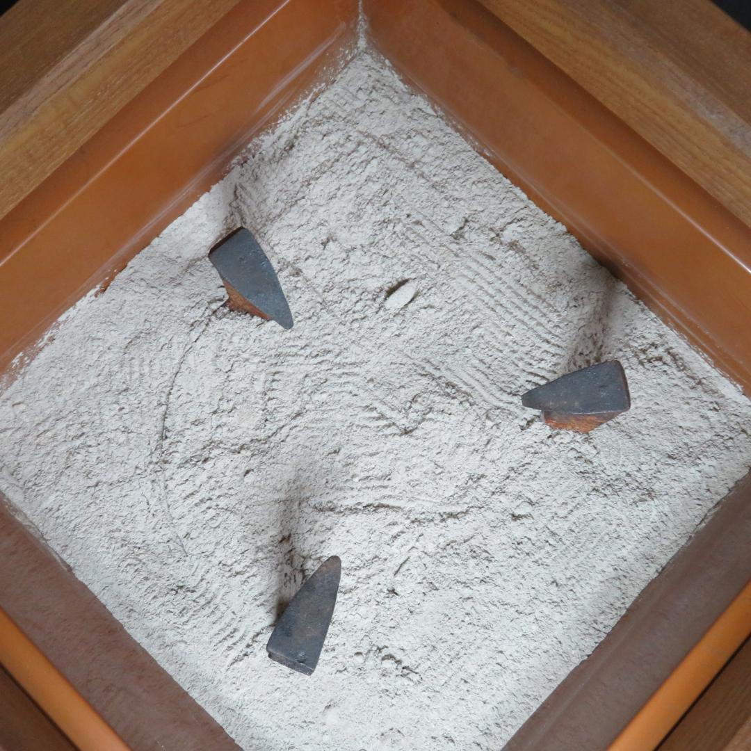 角火鉢 五徳付き 欅 けやき 鬼爪 内銅 火鉢 手あぶり 囲炉裏 茶道具