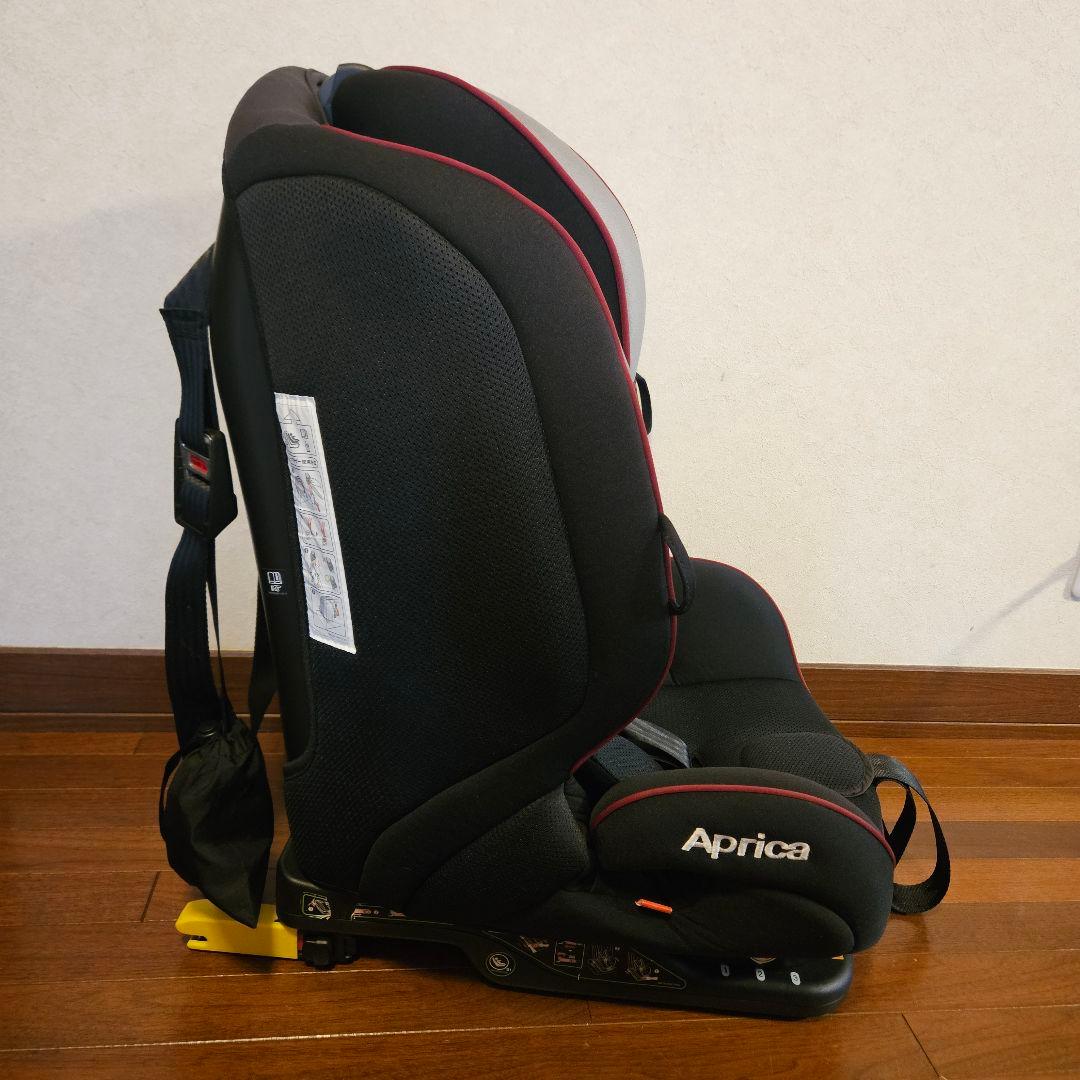 ISOFIX　チャイルドシート　ジュニア　Formfit