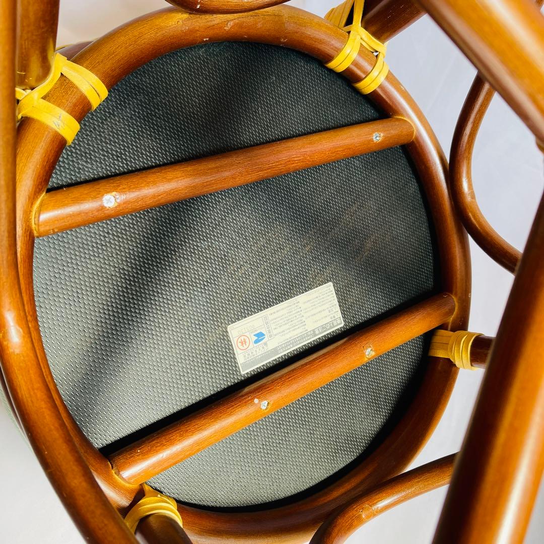 軽くて丈夫なラタンチェア