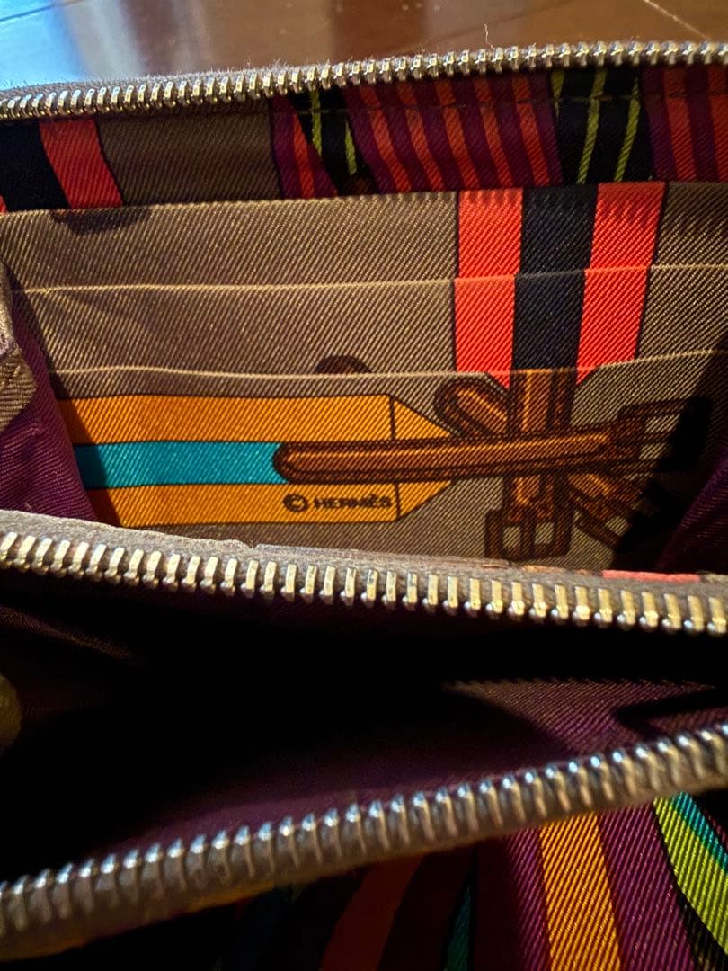 エルメス アザップ シルクイン コンパクト エトゥープ D刻印