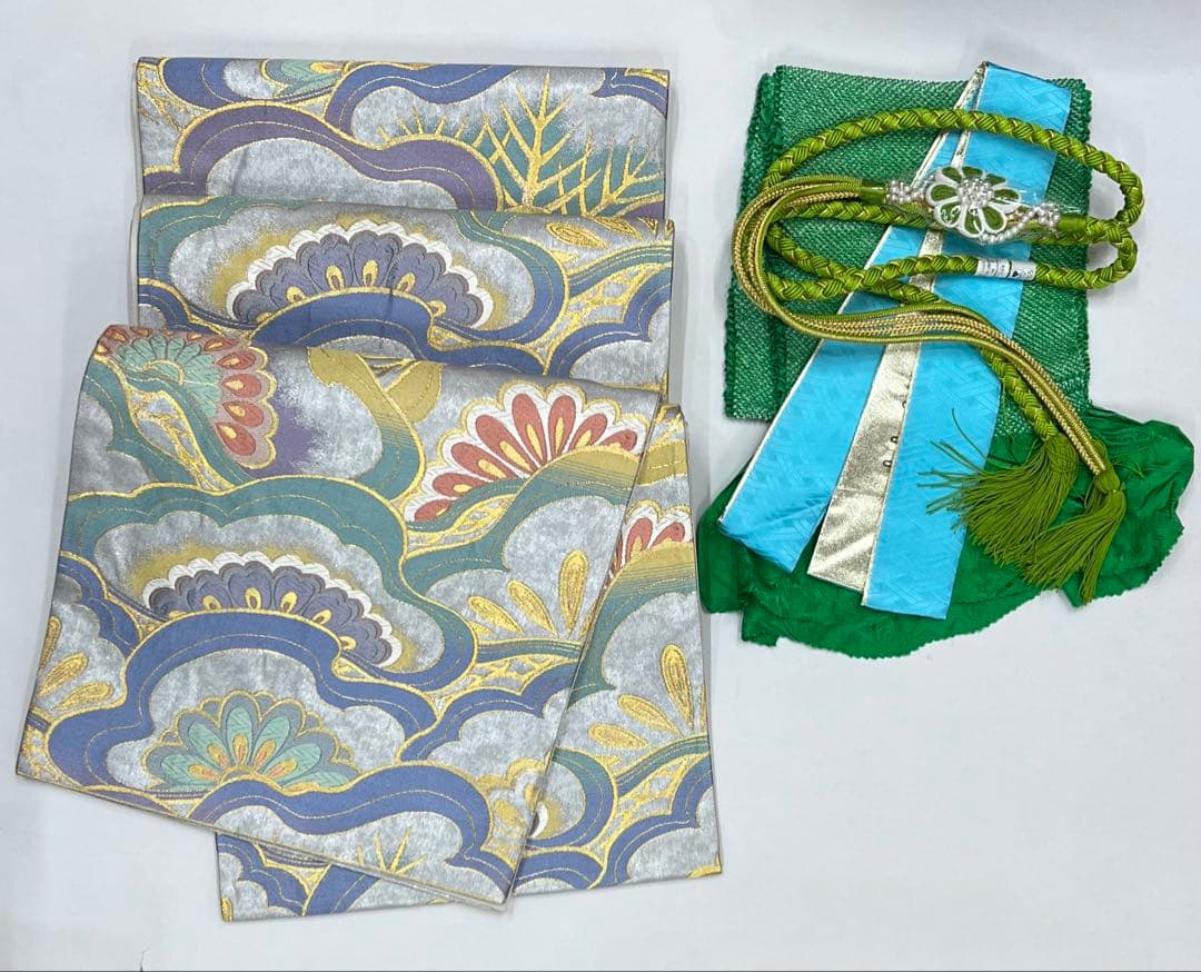 蝶々　振り袖　フルセット　別誂長襦袢　成人式　刺繍　振袖　草花　蝶　703