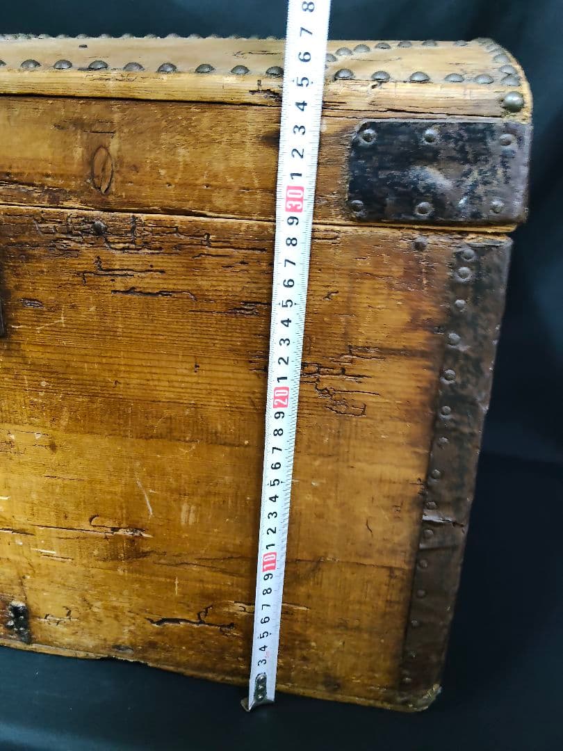 【雰囲気抜群】アンティーク トランク 木箱 ドームトップ 鋲打ち 宝箱 什器