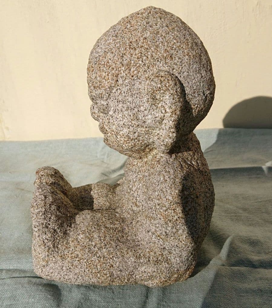 御影石ビリケンの彫刻