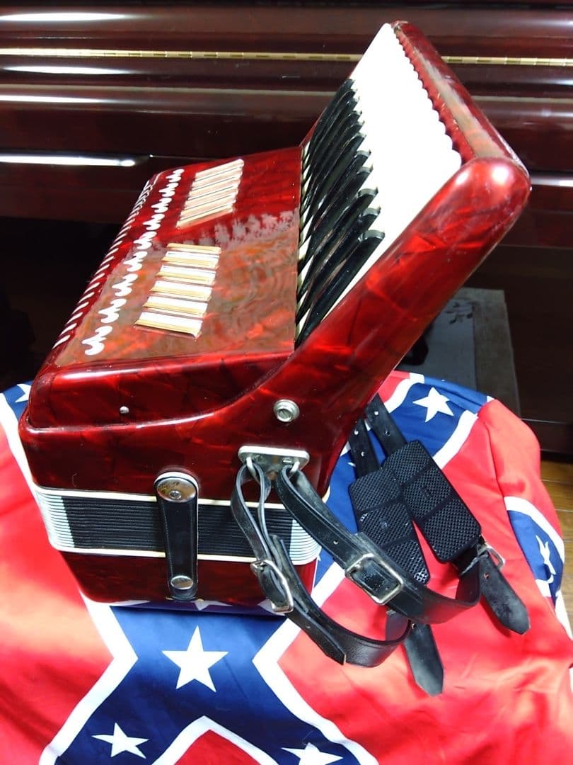 【大幅メンテ完了】 トンボ ソプラノアコーディオン No.270 赤（即演奏可）