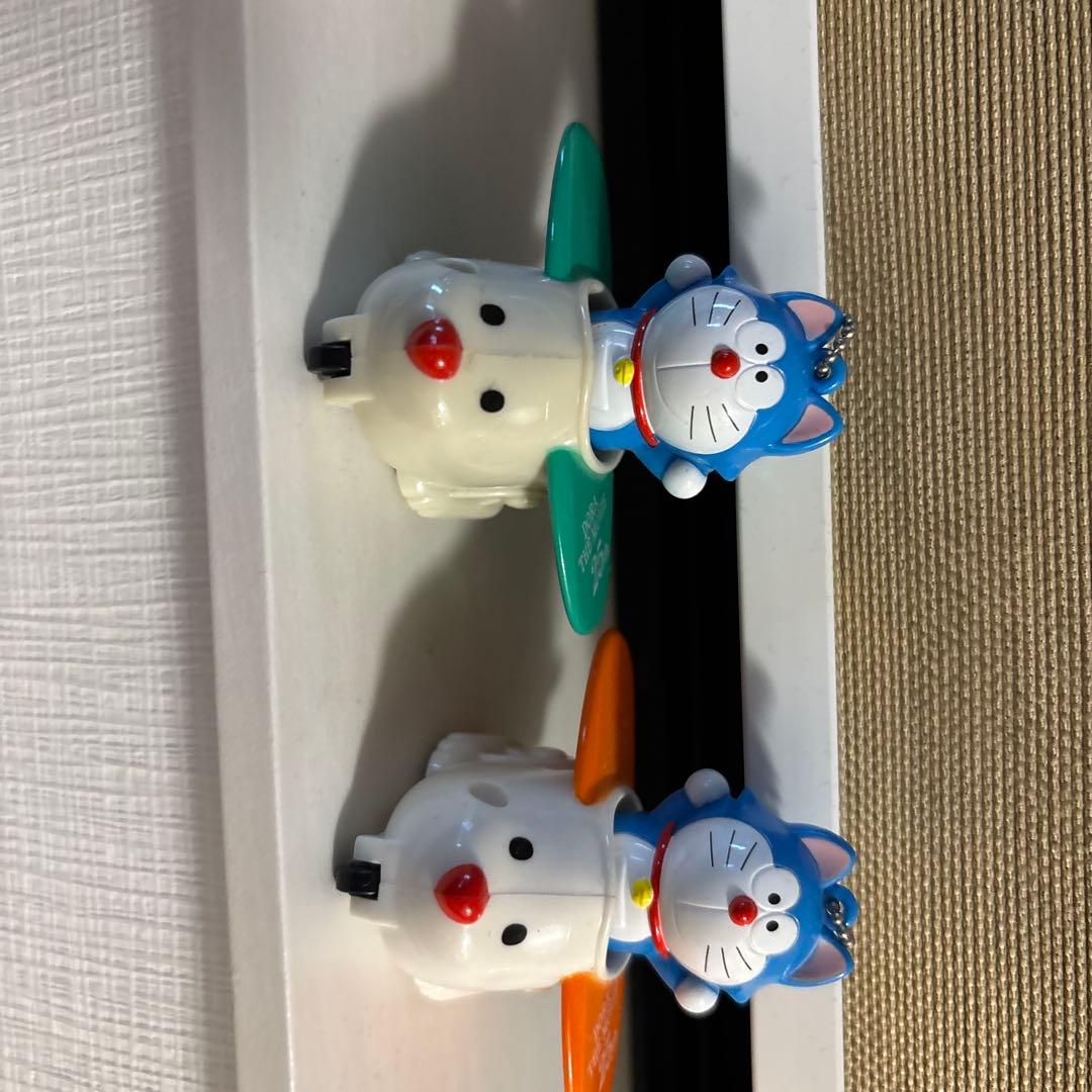 ドラえもん 飛行機型フィギュア 2体セット