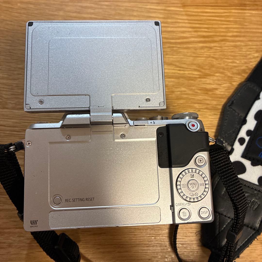 パナソニック LUMIX DMC-GF7ミラーレス一眼カメラ