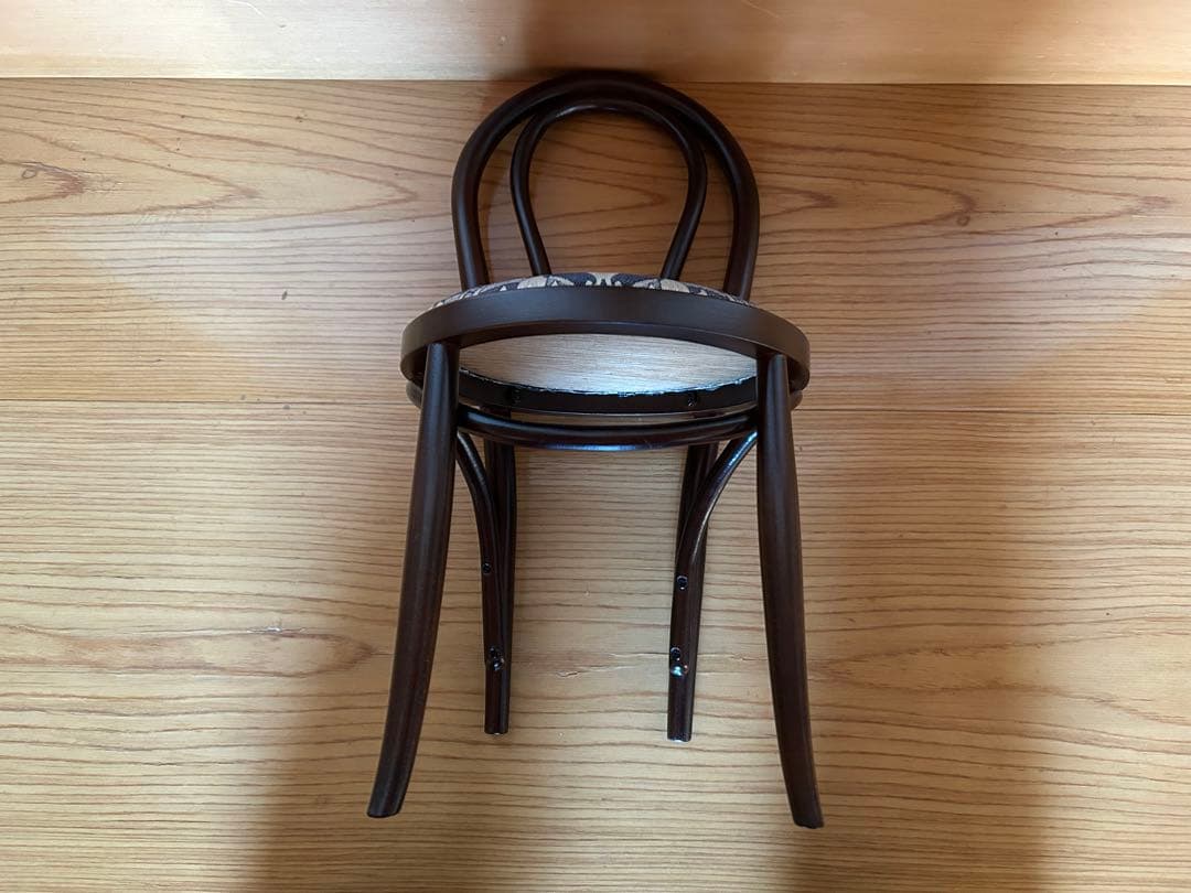 秋田木工ミニテーブルと椅子