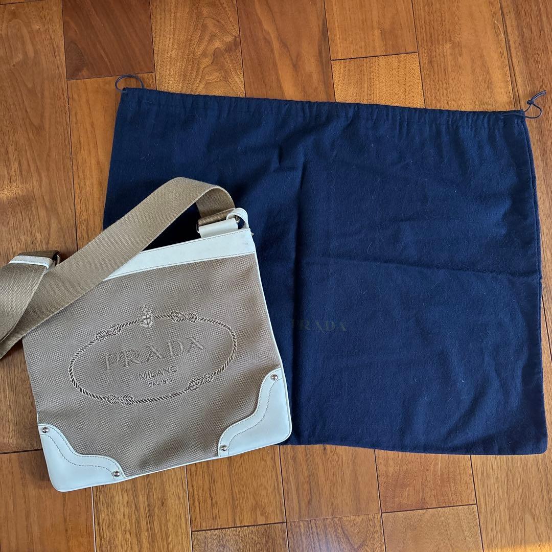 PRADA ショルダーバッグ ベージュ/ホワイト