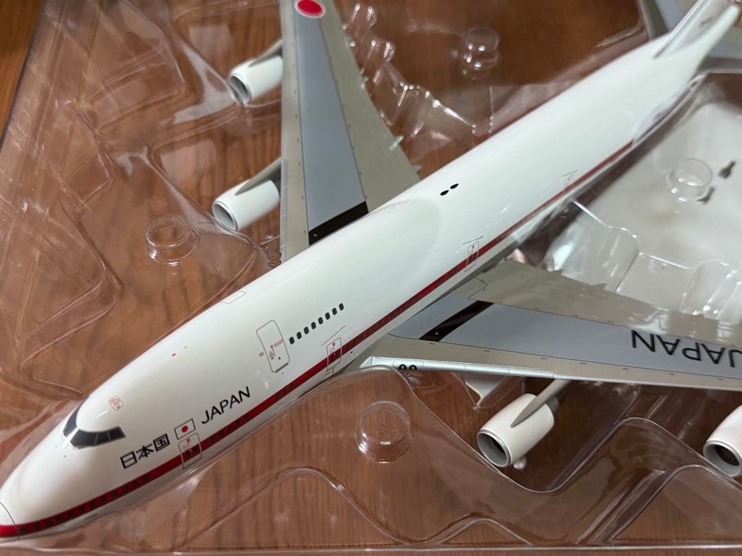 ホーガン　1/200 日本国政府専用機 B747-400 ハイディテール版